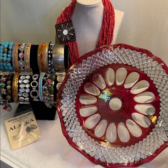 Come dig with me.  Unlisted gorgeousness in every price range. - Picture 3 of 17